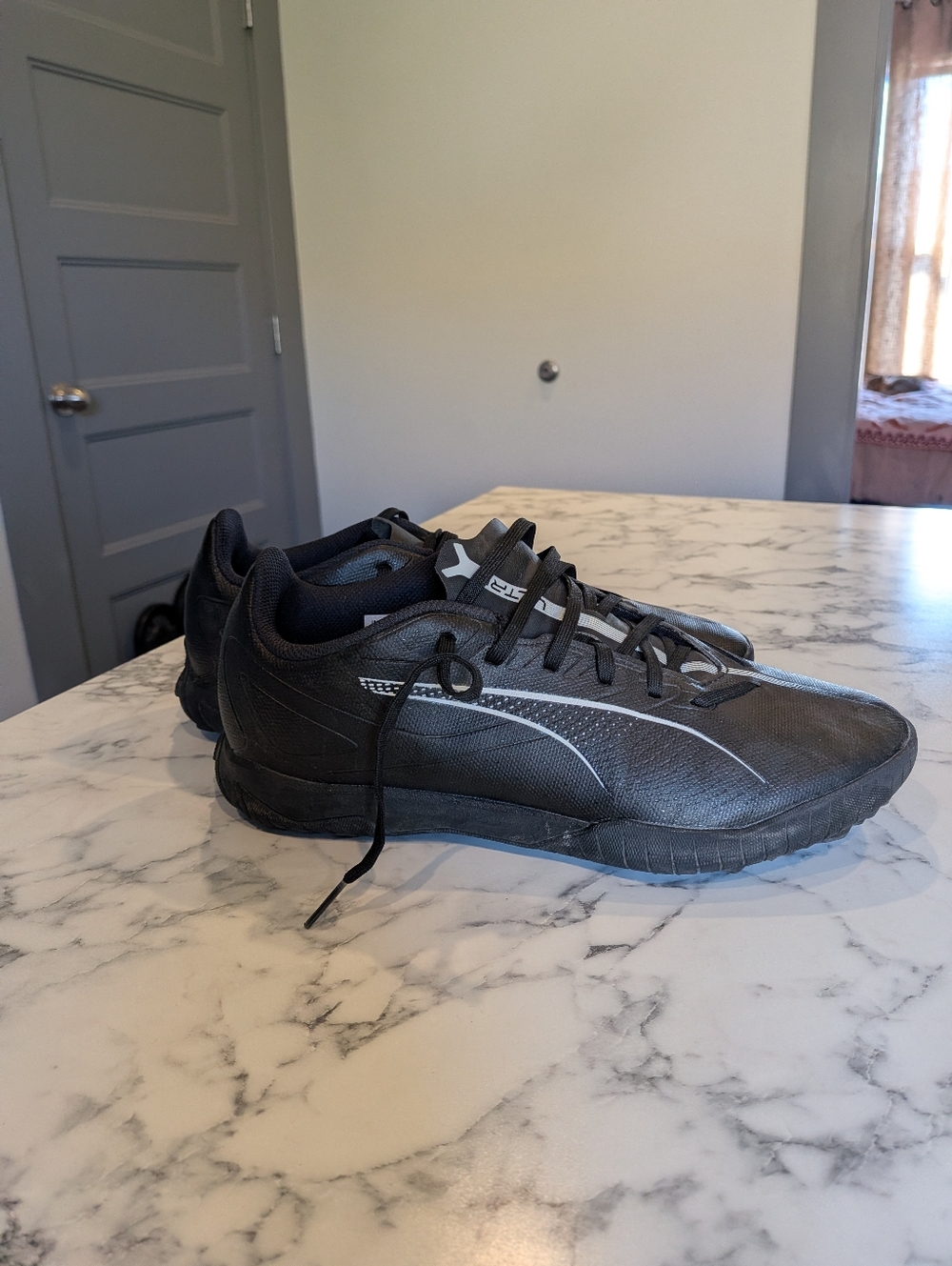 Puma Indoor Soccer Shoes - Picture 3 of 5